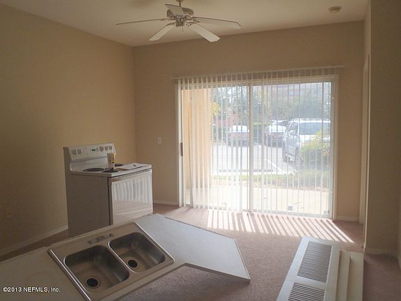 3rd image of 605 FAIRWAY Drive