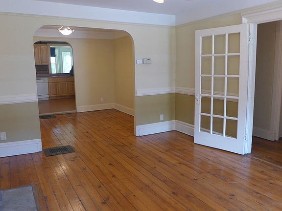 3rd image of 355 5th St #1