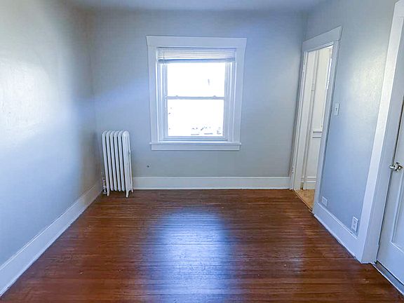 5th image of 1329 N Grant St #G-27