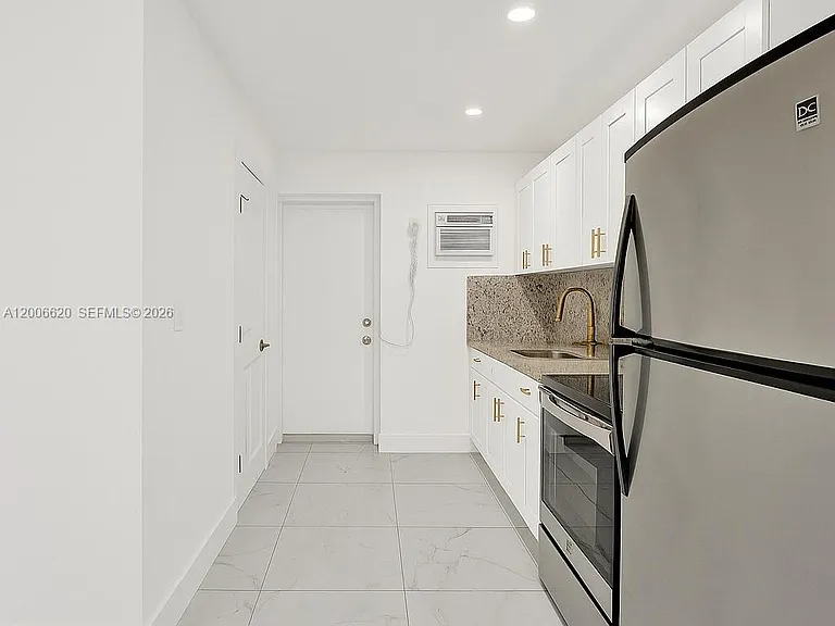5807 SW 25th St #0 — Photo 6