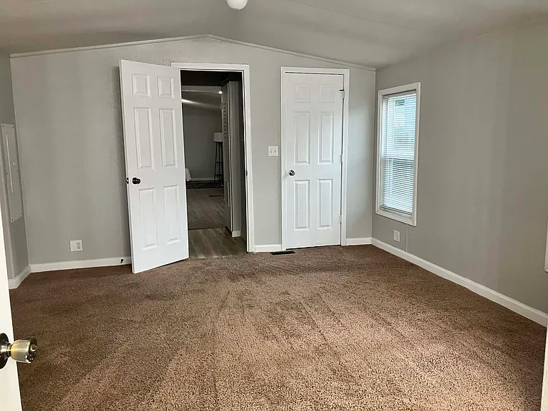 4 Deerwood Dr — Photo 7