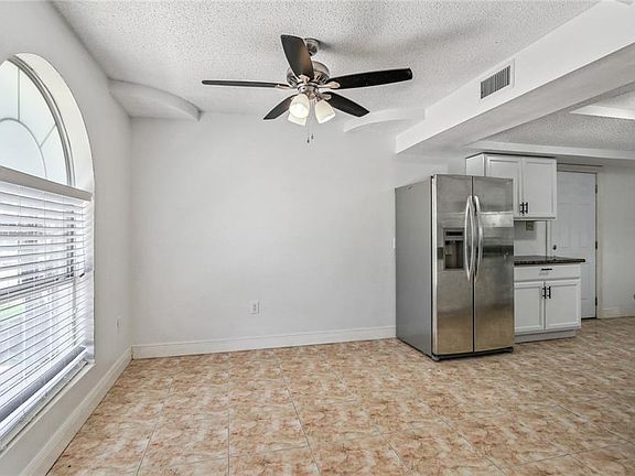 4th image of 13001 Deauville Ct