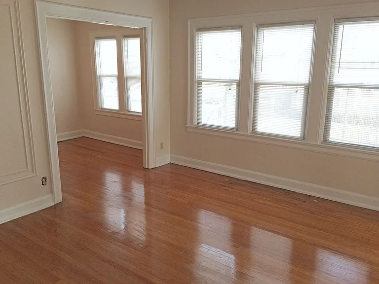 Biltmore Apartments — Photo 7