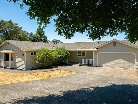3rd image of 4555 Sullivan Court