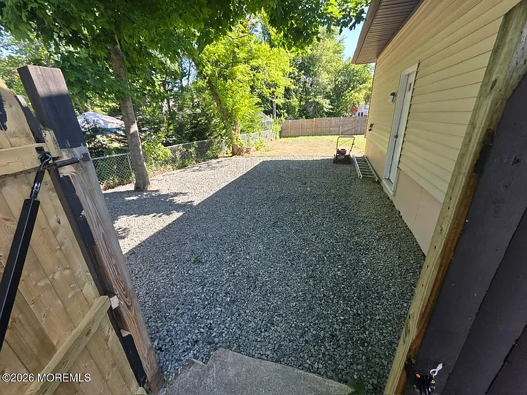 14 Wood Ave #A — Photo 28