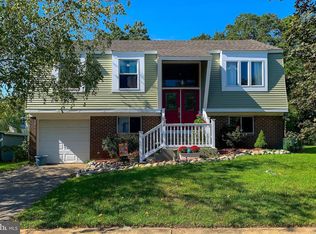 76 Bowline St, Barnegat, NJ 08005
