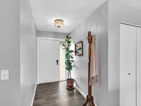 4th image of 608 Pomona Dr