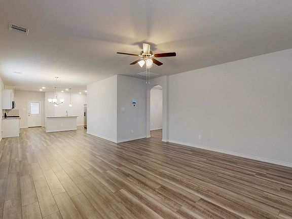 4th image of 825 Mineral Wells Ln