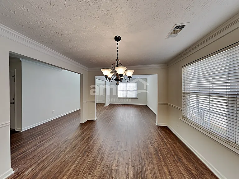 218 Wild Flower Ln — Photo 8