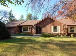 5813 Indian Trce, Madison, WI 53716