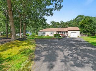 550 Oaktree Ln, Jackson, NJ 08527