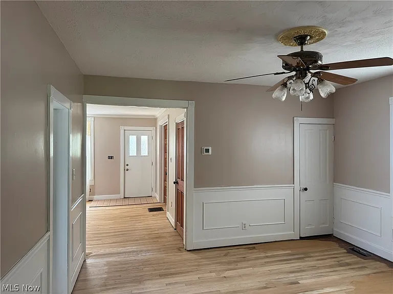 6917 Daisy Ave — Photo 3