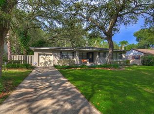 212 Kingsway Dr, Temple Terrace, FL 33617