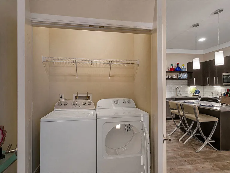 Aster Apartments — Photo 31