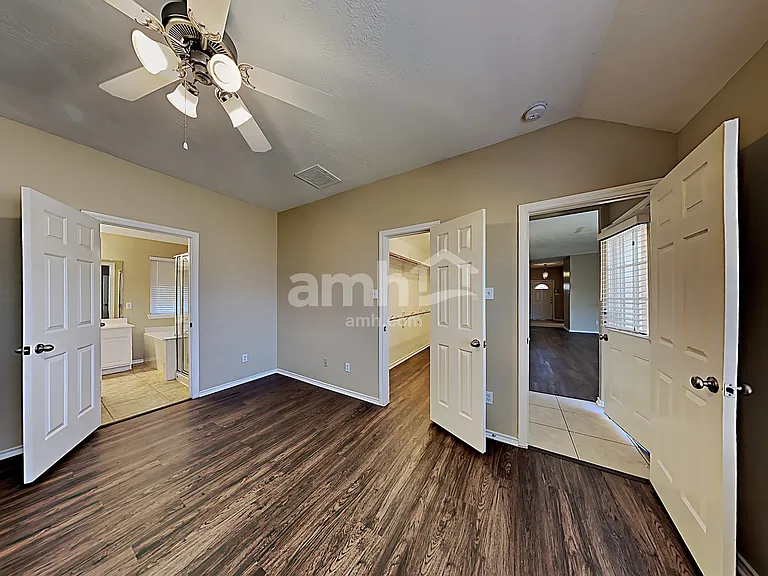 2513 Cloudcroft Dr — Photo 9