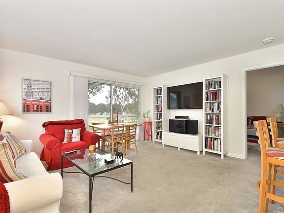 4th image of 6008 Bixby Village Dr APT 30