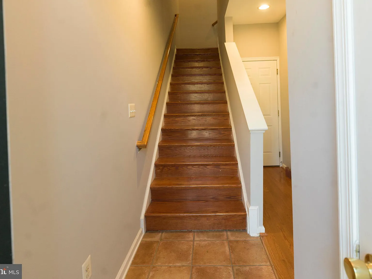 3 bed, 3.5 bath, 1412 sqft, $3,500 — Photo 3