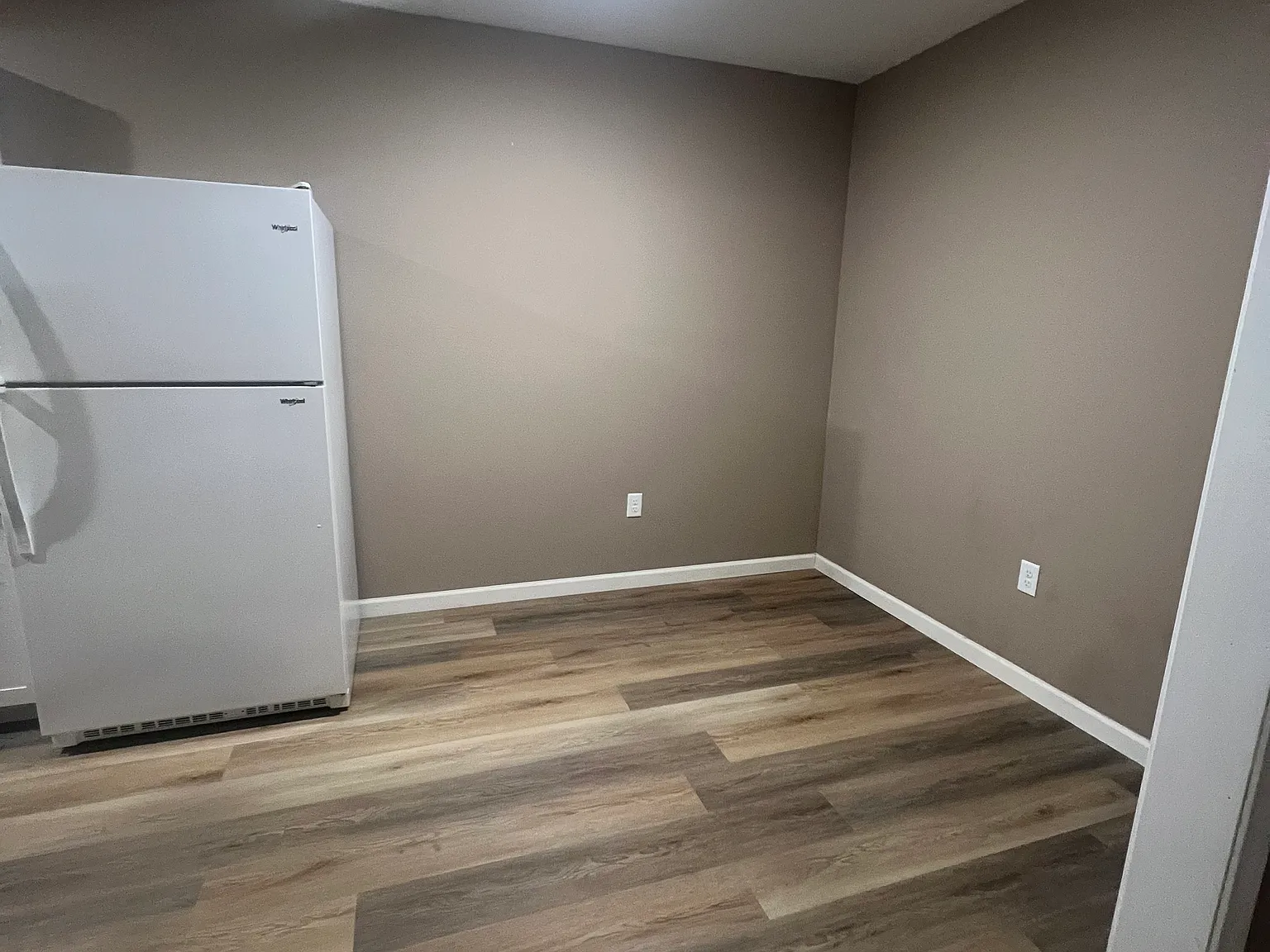2 bed, 860 sqft, $750 — Photo 3