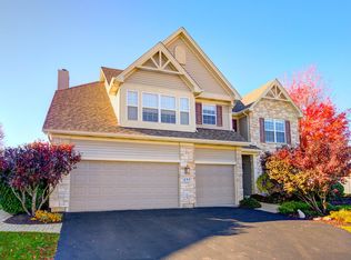 155 Willowwood Dr N, Oswego, IL 60543