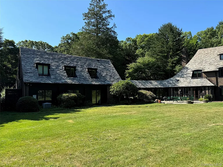 8 Valley Rd — Photo 31
