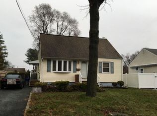 139 Oakmoor Ave, South Plainfield, NJ 07080