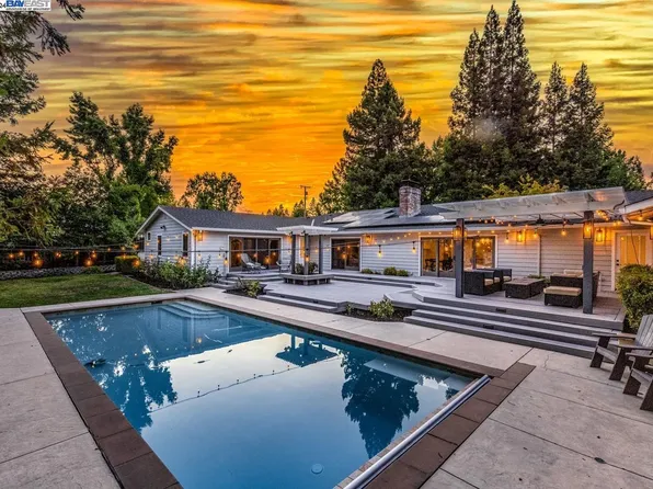 97 Bunce Meadows Dr, Alamo, CA 94507