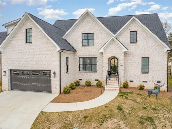 3900 Tee Island Ct, Greensboro, NC 27407