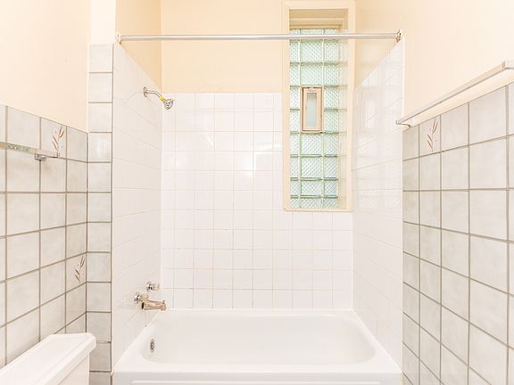 2nd image of 5443 S Hermitage Ave #1
