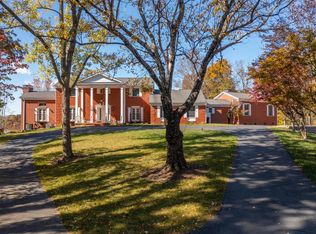 26 Nichols Hill Dr, Asheville, NC 28804