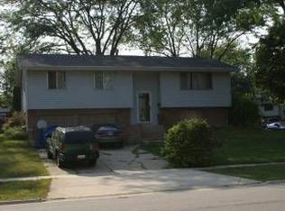 516 Dartmouth Ln, Schaumburg, IL 60193