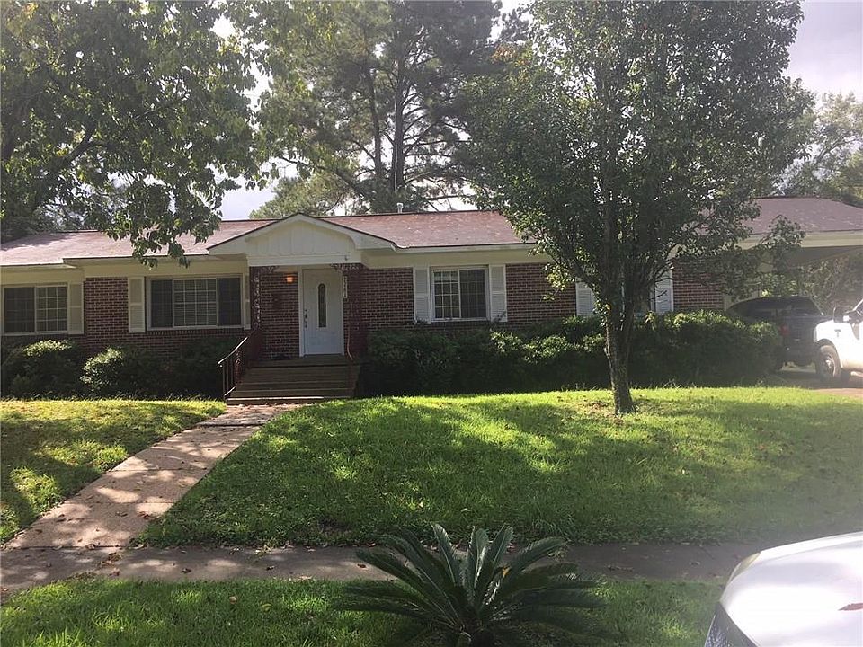 1st image of 2761 N Grafhill Dr