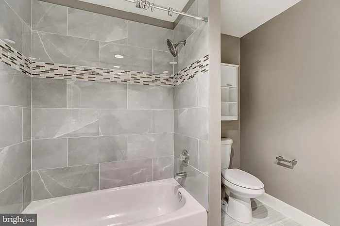 681 Washington Blvd #B — Photo 9
