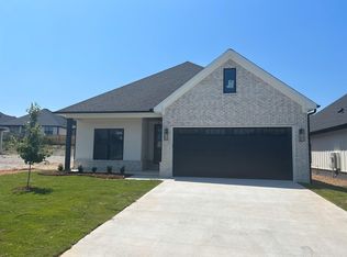 68 Fletcher Ridge Cir, Little Rock, AR 72223