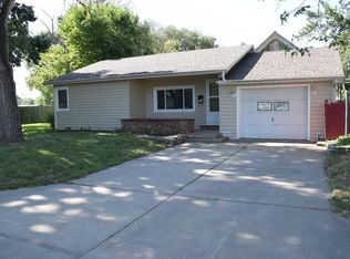 402 NE 15th St, Abilene, KS 67410