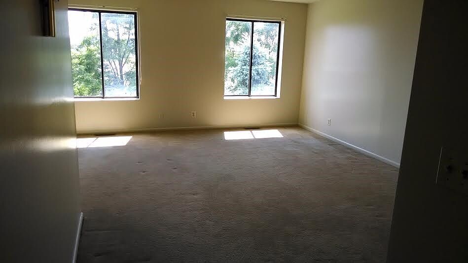 1st image of 510-542 Hycliff Dr N