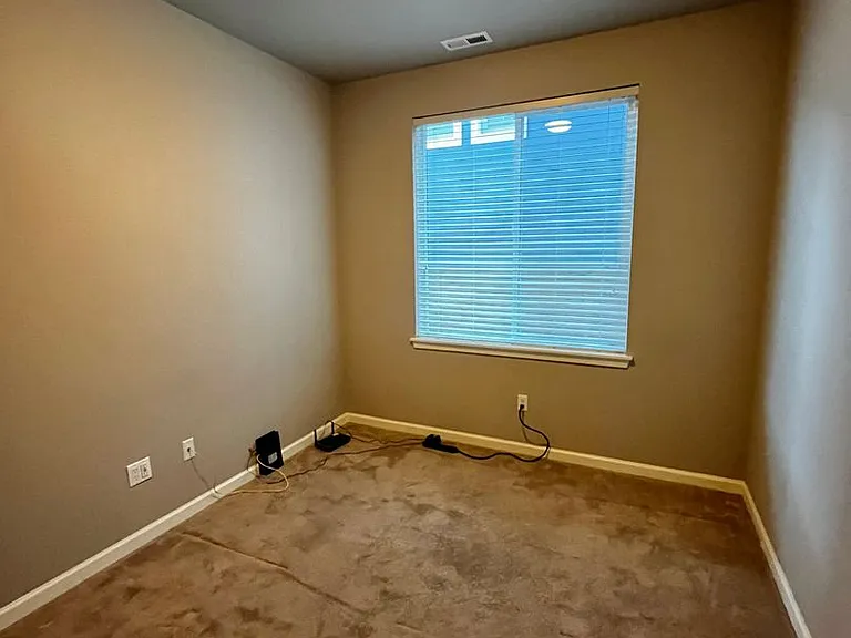 3882 Portside Dr — Photo 8