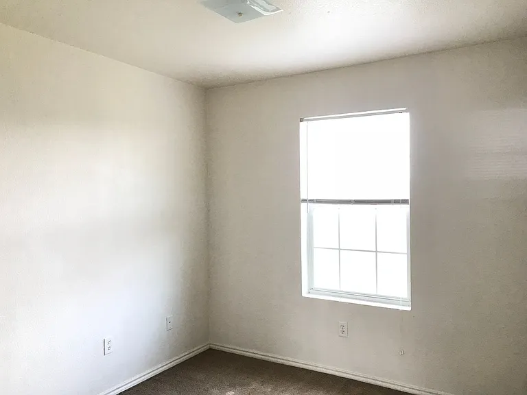 1905 Monte Carlo Ln — Photo 9