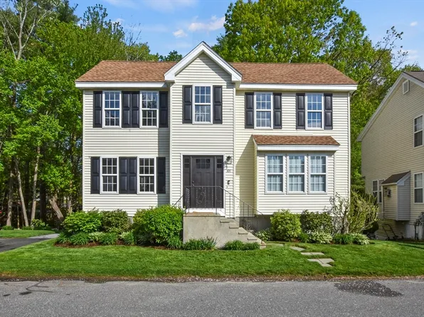 101 Violetwood Cir #101, Marlborough, MA 01752