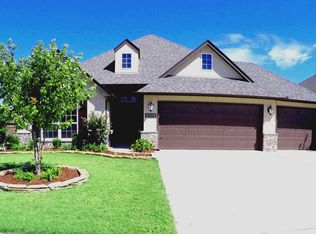 2008 W Woodbury St N, Broken Arrow, OK 74012