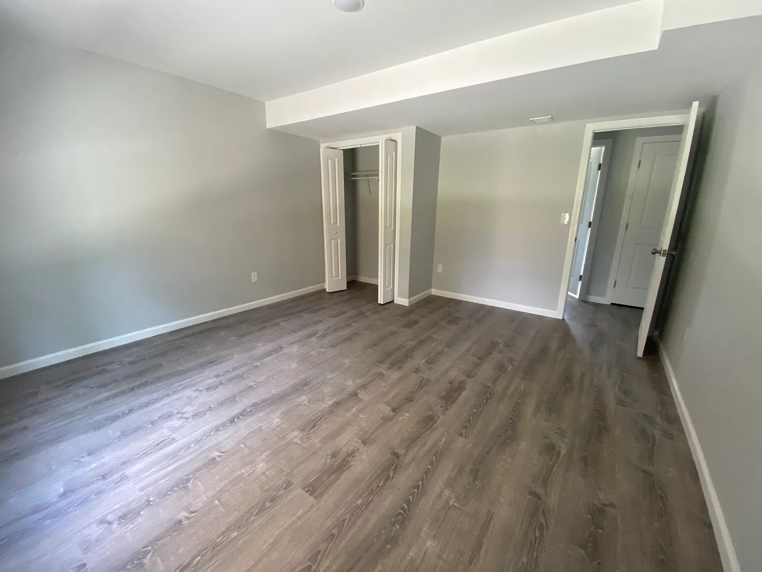 2 bed, 1050 sqft, $2,200 — Photo 2