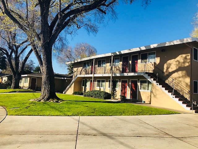 1st image of 459 Sunberry Dr APT 8