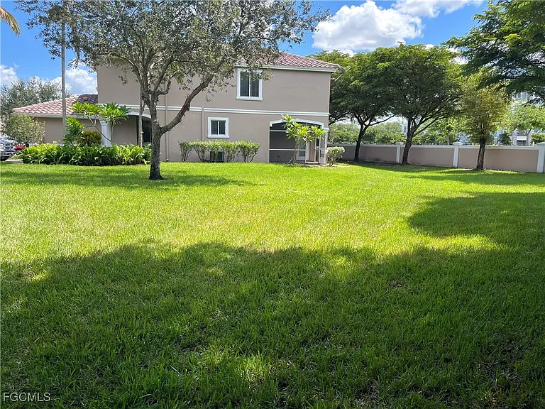 9999 Chiana Cir — Photo 35