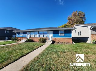 3305 S Elmwood Ave, Sioux Falls, SD 57105