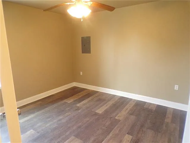 2 bed, 1.0 bath, 700 sqft, $1,100 — Photo 3