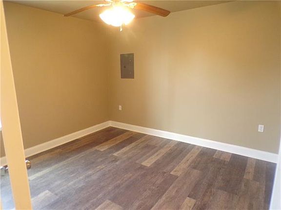 3rd image of 3201 N Galvez St #2B