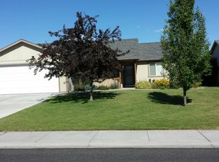 1501 S Husky Dr, Moses Lake, WA 98837