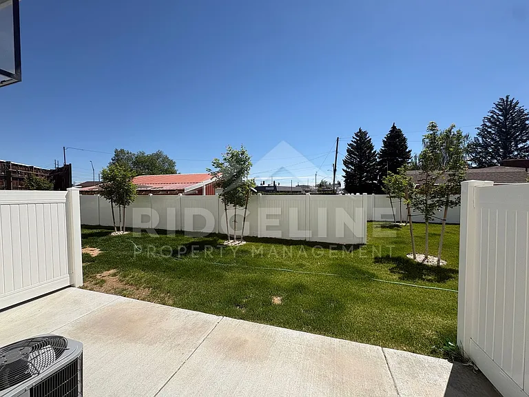 1322 Boston Ct — Photo 5
