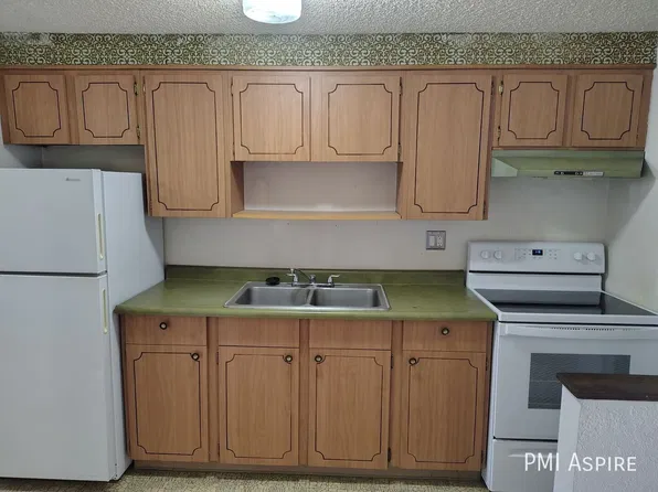 Sprucewood Apartments