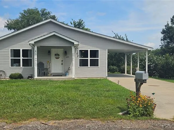 205 Orchard St, New Haven, MO 63068