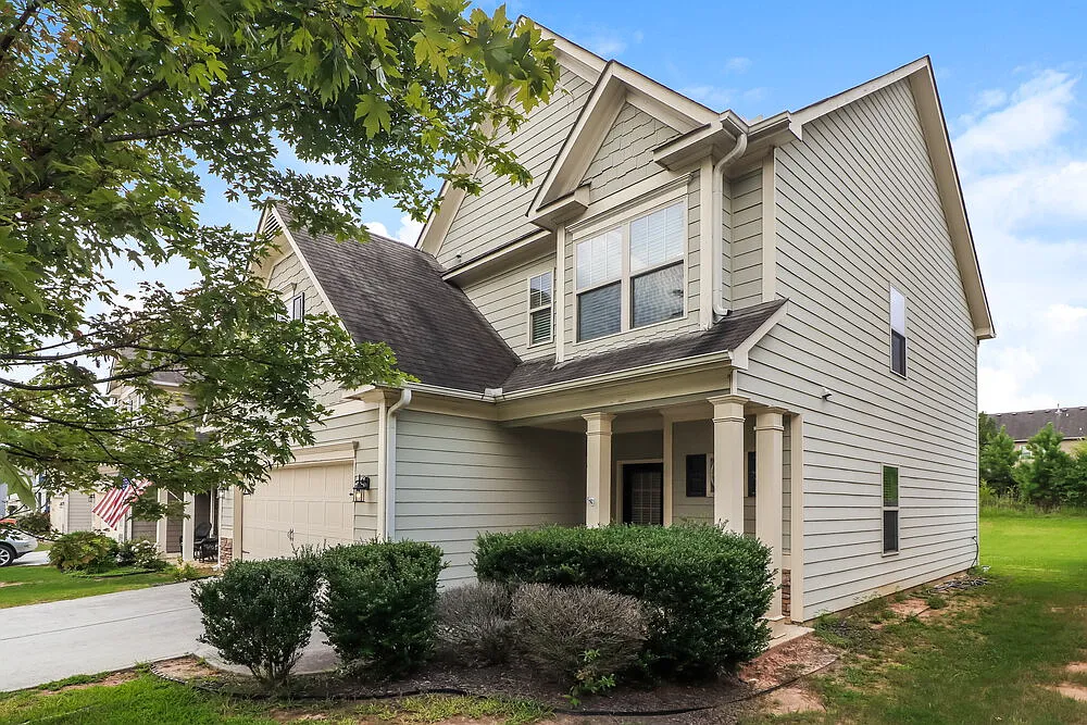 4 bed, 2.5 bath, 2088 sqft, $2,255 — Photo 4